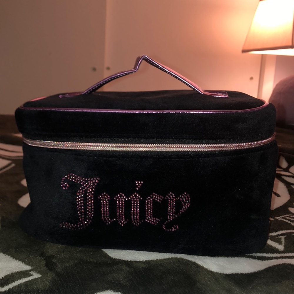 Juicy Couture Black and Pink Velour Makeup Bag 🖤💗